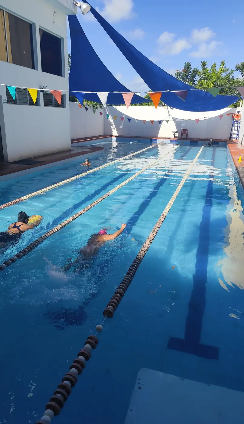 Alberca de Palapas Protudec para clases de natación en Cancún